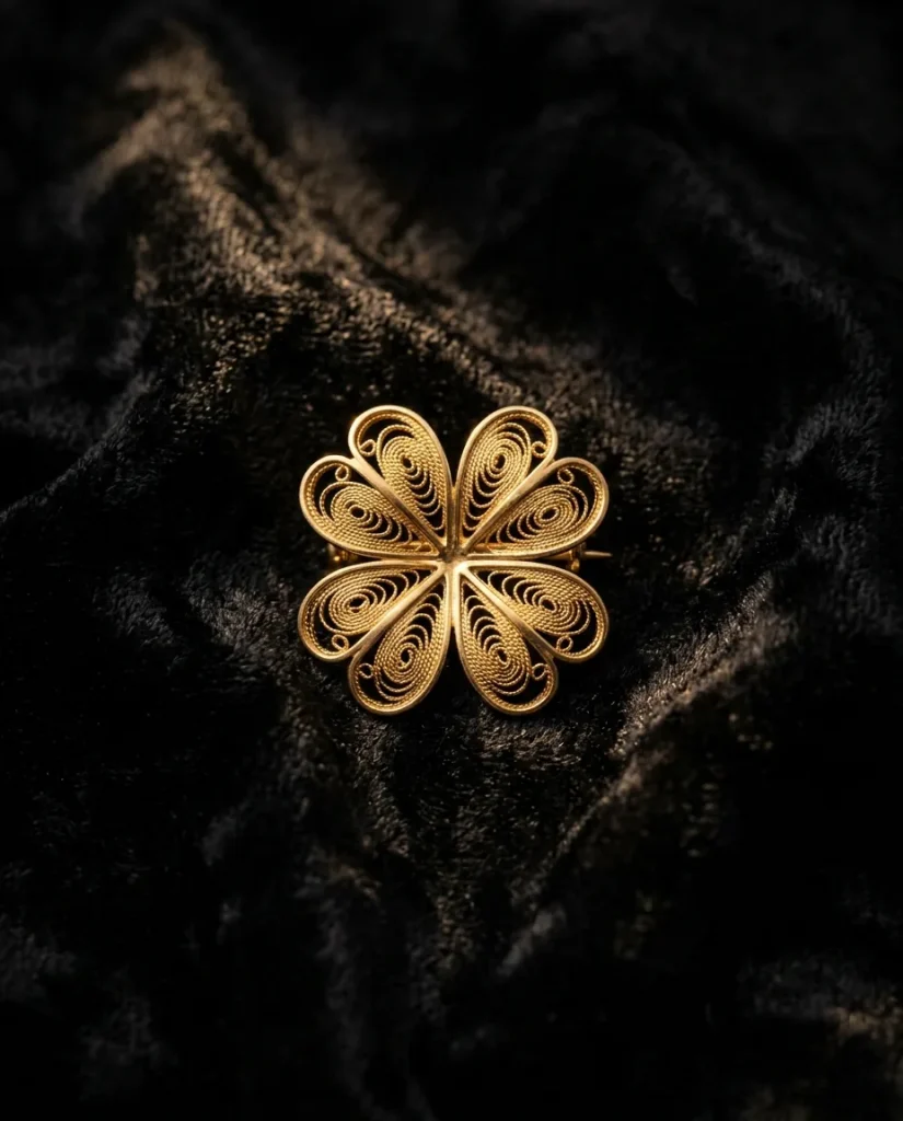 Clover Pin