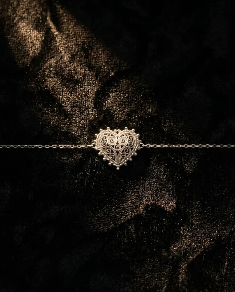 Petite Heart Bracelet – Silver
